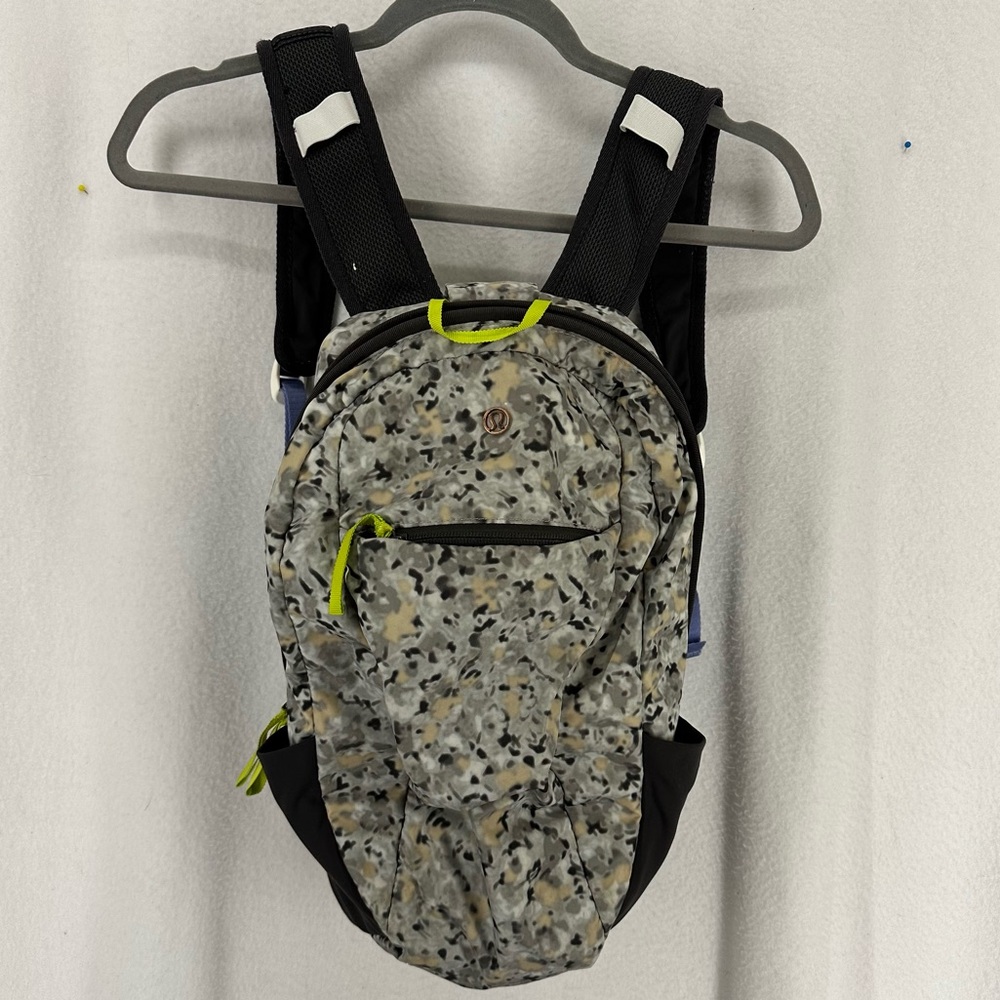 Lululemon Run From Work Backpack Not So Fleur Silver Spoon